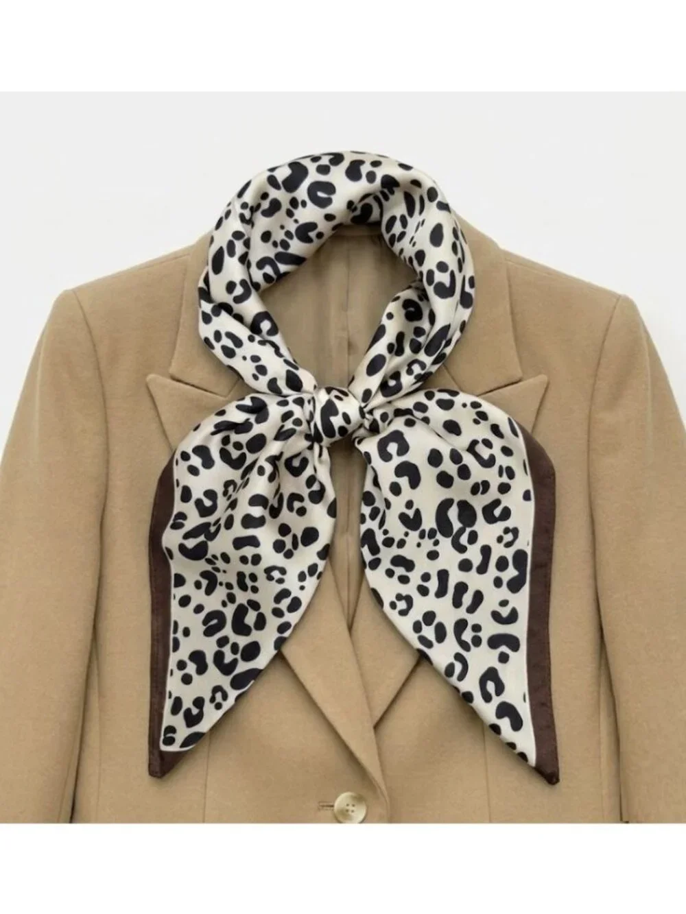 ✨Elegant Bandana Square Scarf Silky Satin Cheetah Print Leopard Head Neck Brown